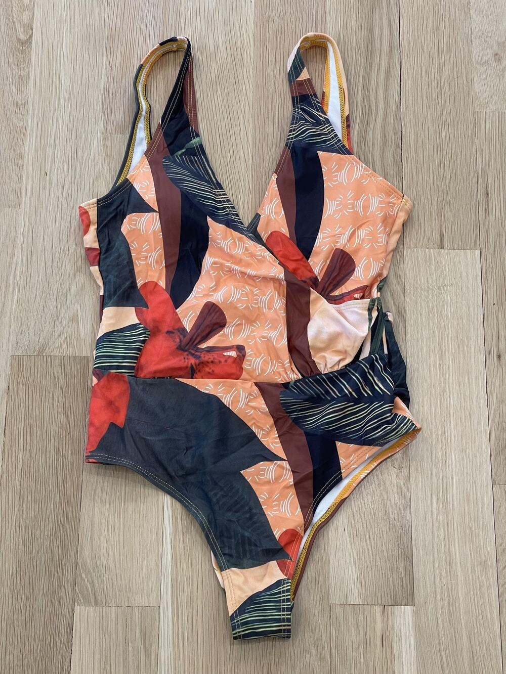 Womens One Piece Swimsuit Medium Peach Orange Floral Print V-Neck Polyester